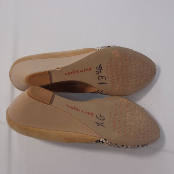 Violet & Red Persia Shoes Wedge Pump Faux Snakeskin Leather Women Size 8.5M - Picture 7 of 7